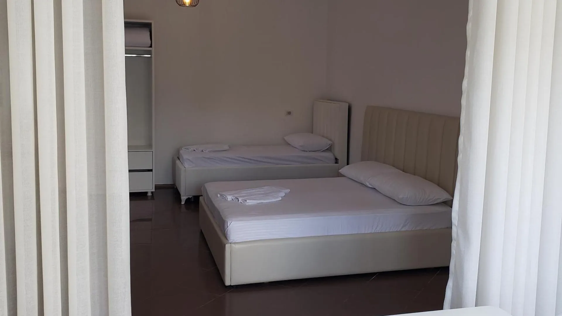 Pomegranates & Olives Guesthouse Durres Apartment